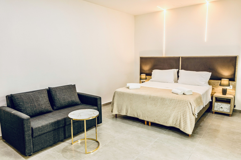 Bedroom 2, The Mike Hotel