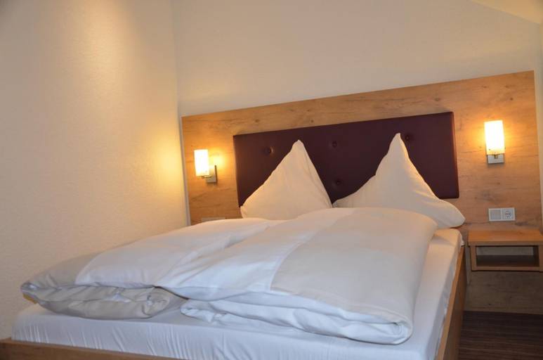 Bedroom 3, Hotel-Restaurant Poststuben, Bergstraße