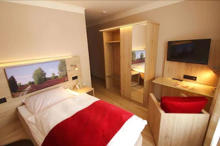 Bedroom 2, Landhotel Helms, Celle