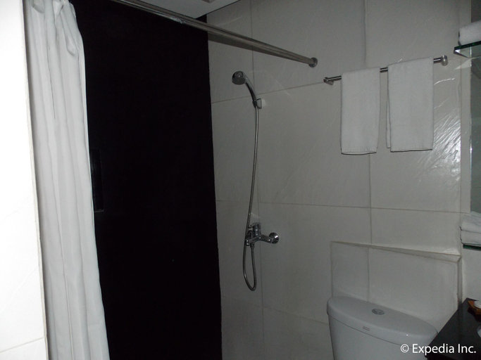Bathroom 4, Cityscape Hotel, Mandaue City
