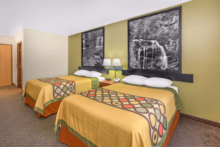 Bedroom 3, Super 8 by Wyndham Galva, Henry
