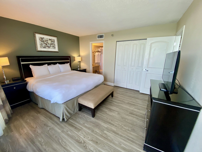 Bedroom 3, Radisson Suite Hotel Oceanfront, Brevard