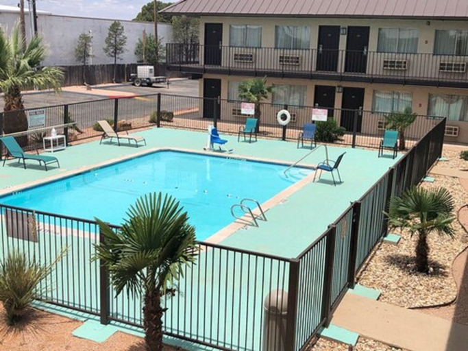 Sport & Beauty 2, Howard Johnson by Wyndham Odessa TX, Ector