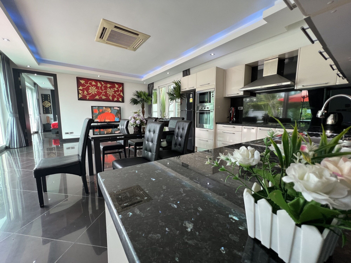 Food & Drinks 5, Villas In Pattaya, Pattaya