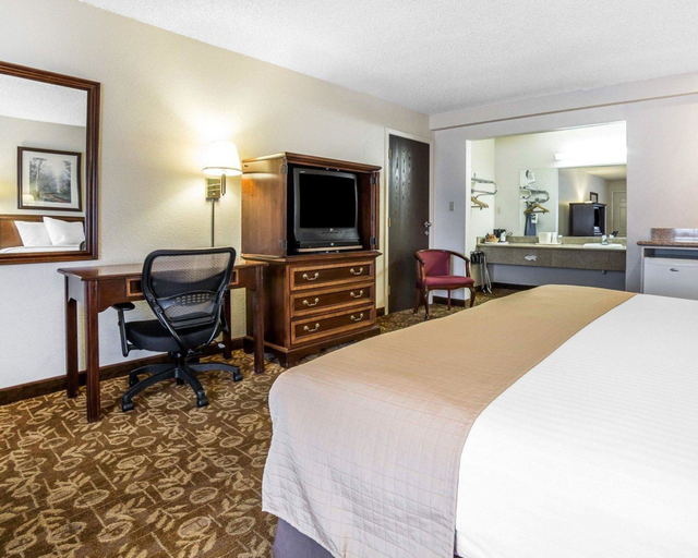 Bedroom 3, Quality Inn & Suites Minden, Douglas