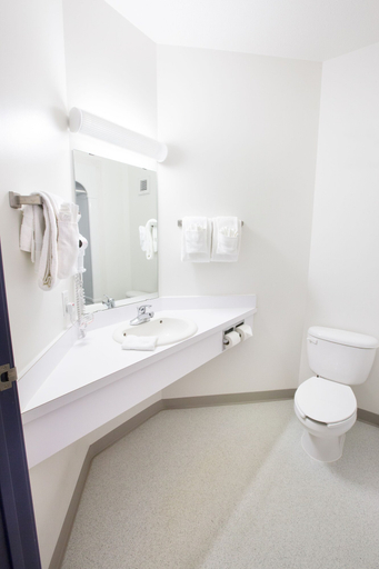 Bathroom 5, Motel 6 Red Deer, AB, Division No. 8