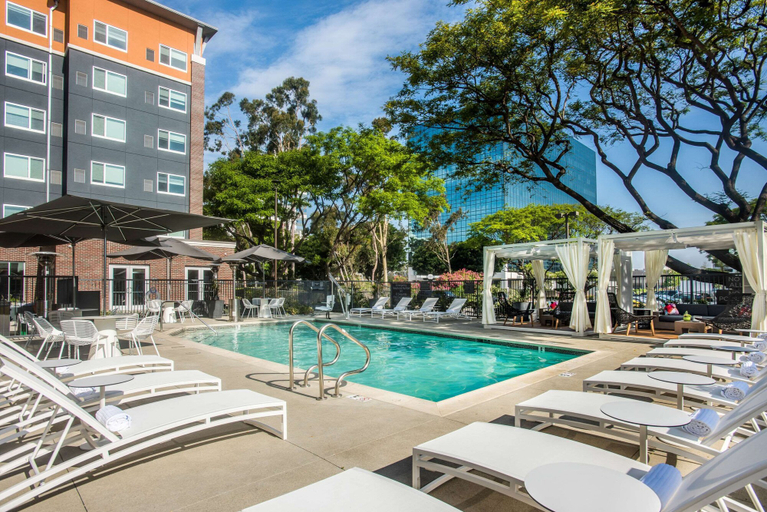 Sport & Beauty 2, Cambria Hotel LAX, Los Angeles