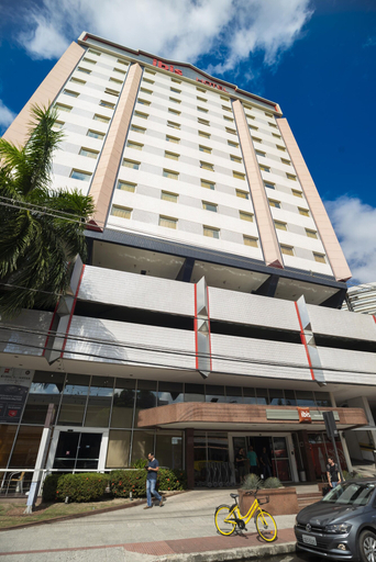 Exterior & Views 2, ibis Vitoria Praia Do Canto, Vitoria