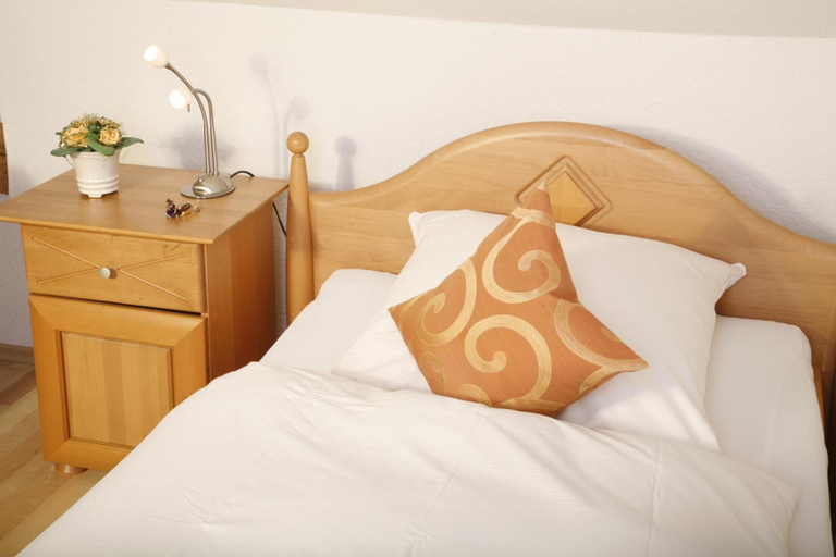 Bedroom 4, Rixbecker Alpen Hotel Koch, Soest