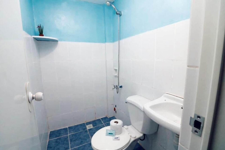 Bathroom 5, The Beach Anne Boracay, Malay
