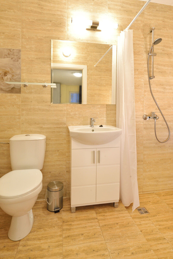 Bathroom, Central Studio 2, Burgas