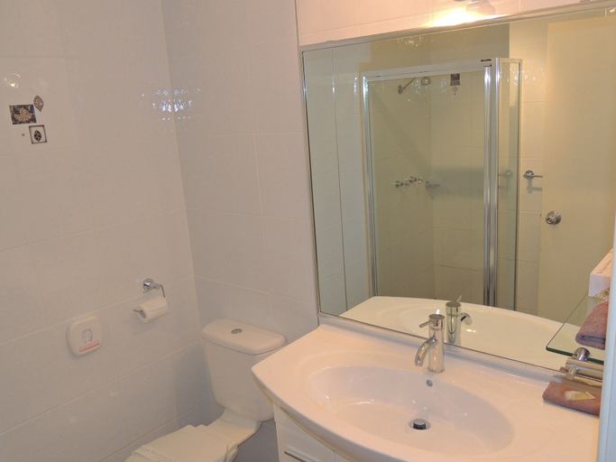 Bathroom 3, Argyle Terrace Motor Inn, Eurobodalla