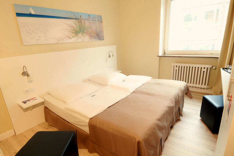 Bedroom 3, Hotel am Kieler Schloss Kiel by Première Classe, Kiel