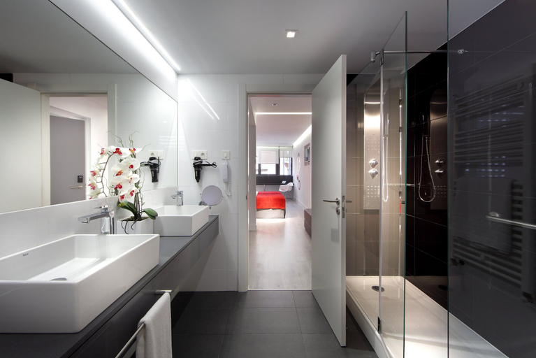 Bathroom 4, Hotel Eurostars Central, Madrid