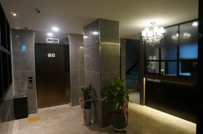 Public Area 2, Hotel MU, Jung