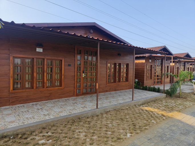Exterior & Views 2, Nirvana Resort and Restaurant, Narmada