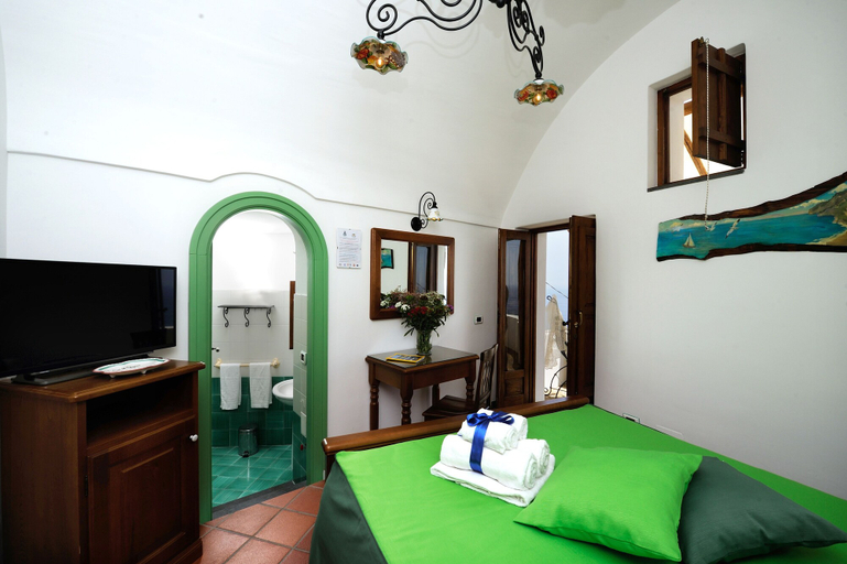 Bedroom 5, La Casa del Melograno, Salerno