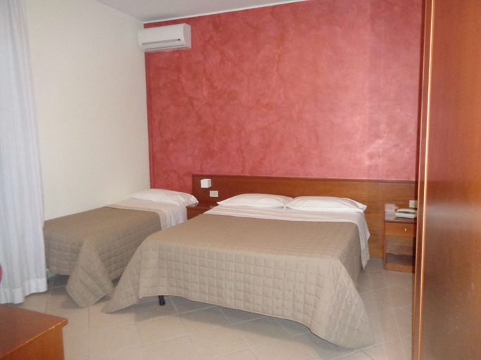 Bedroom 2, Hotel Millennium, Viterbo