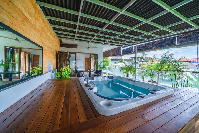 Sport & Beauty 4, Villa Gula Gula: Beautiful 3BR Villa with Pool and Private Jacuzzi, Badung