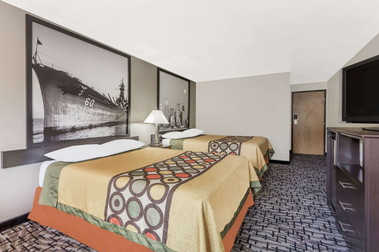 Bedroom 3, Super 8 by Wyndham Bremerton, Kitsap