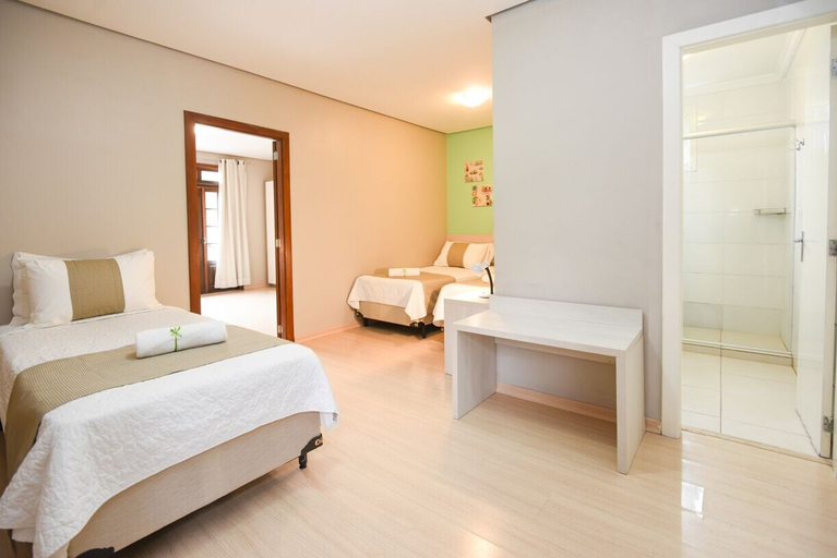 Bedroom 2, Pousada Três Pinheiros, Gramado
