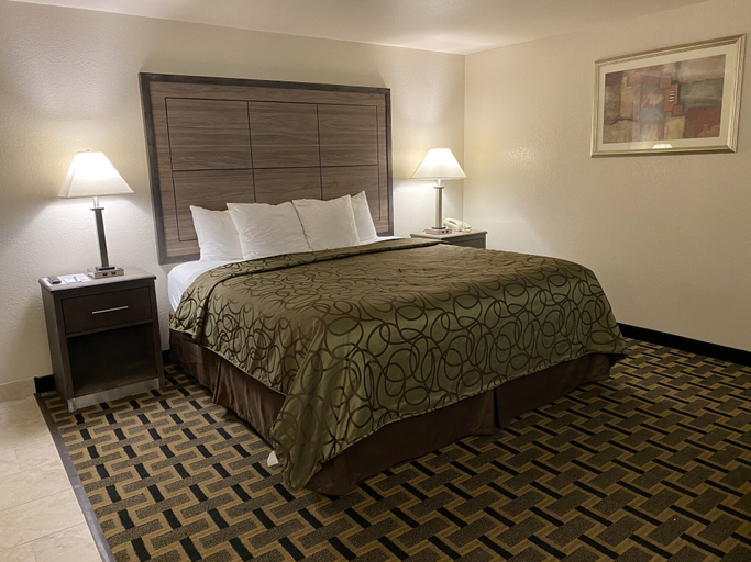 Bedroom 3, Motel In The Pines, Coconino