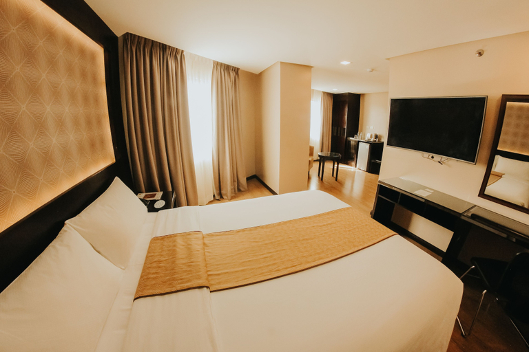Bedroom 2, Grand Xing Imperial Hotel, Iloilo City