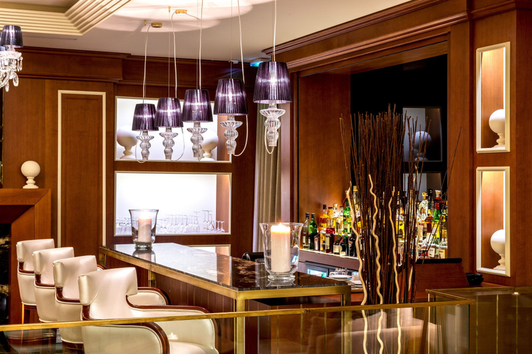 Food & Drinks 5, Hotel Century, Genève