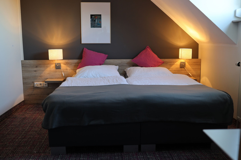 Bedroom 4, Ilvericher Hof, Rhein-Kreis Neuss