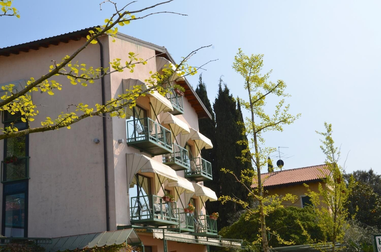 Exterior & Views 2, Hotel Villa Carlotta, Verona