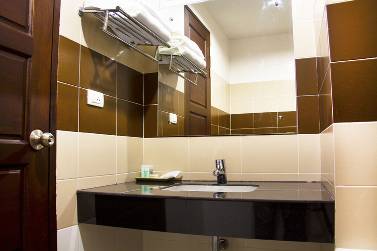 Bathroom 4, Baan Sailom Resort, Phuket Island