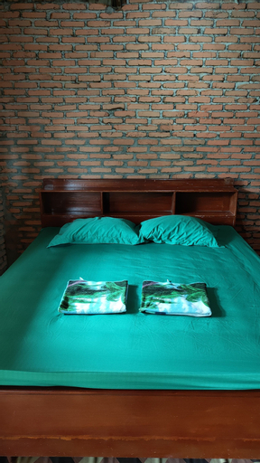 Bedroom 4, Mountain View Cottages & Villa Tangkahan, Langkat