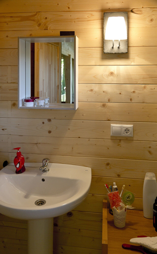Bathroom 3, Les Moreres, Valencia