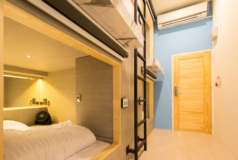 Bedroom 3, Lazy Sunday Hostel, Pathum Wan