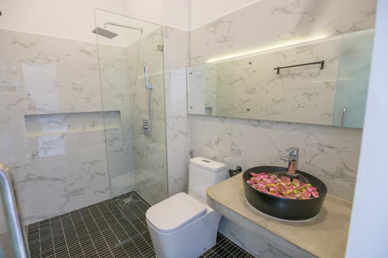 Bathroom 3, Siemreap City Residence, Siem Reap