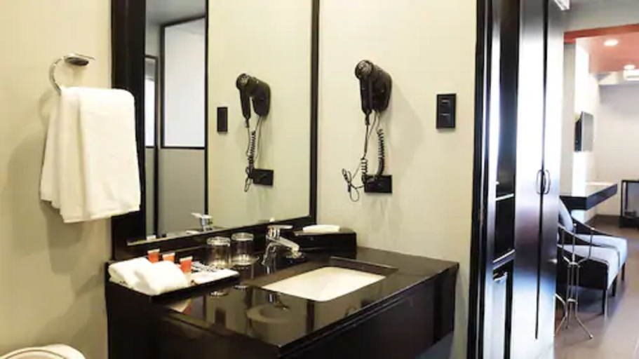 Bathroom 4, Amelie Hotel Manila, Manila City