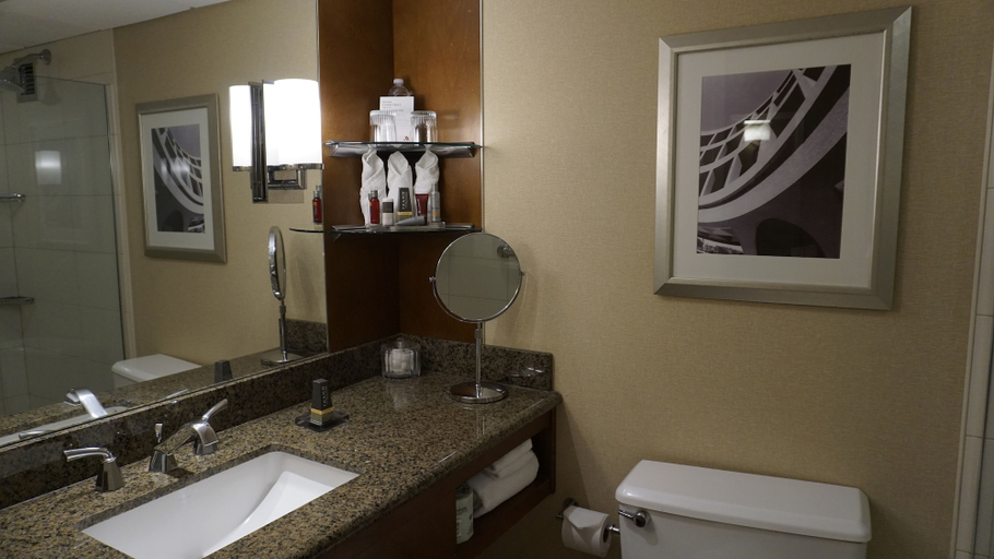 Bathroom 5, Stamford Marriott Hotel & Spa, Fairfield