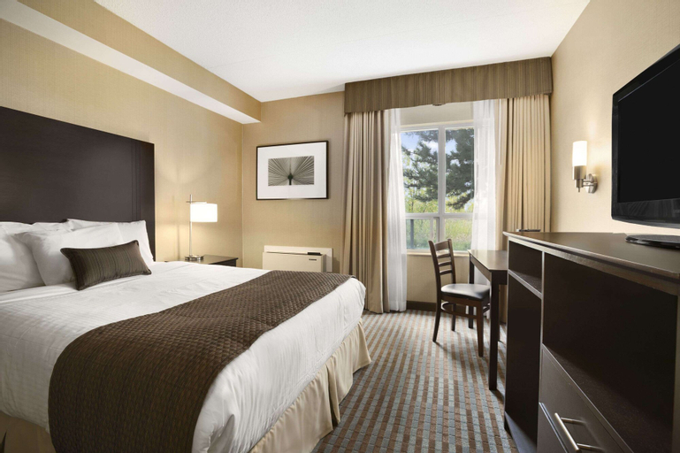 Bedroom 3, Days Inn by Wyndham Stouffville, York