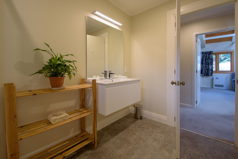 Bathroom 5, Resort Arrowtown, Queenstown-Lakes