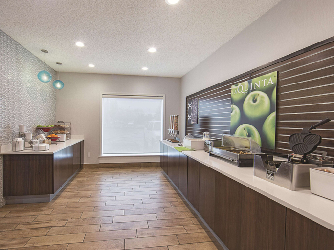 Food & Drinks 5, Spark by Hilton Central Point Medford, Jackson