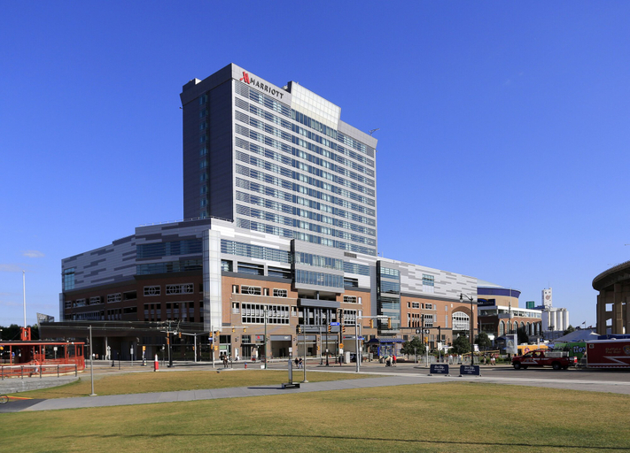 Exterior & Views 2, Buffalo Marriott at LECOM HARBORCENTER, Erie