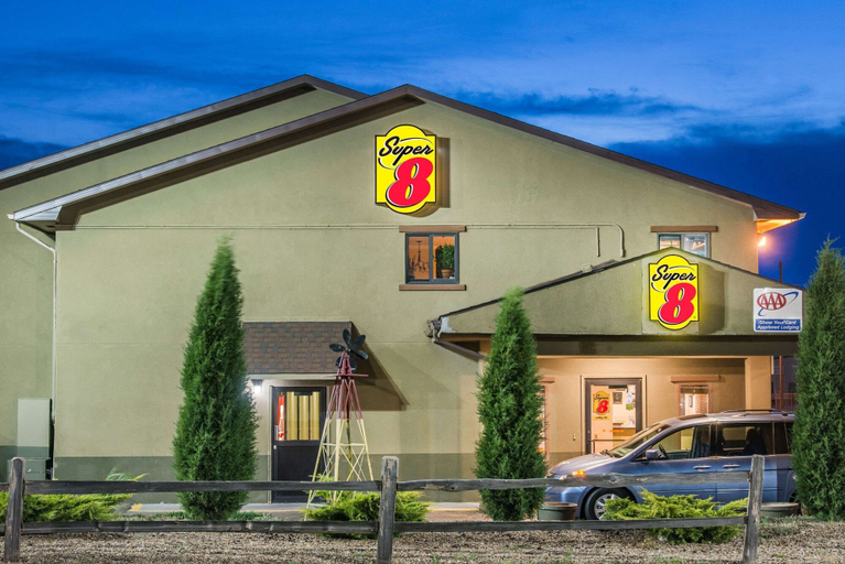 Exterior & Views 2, Super 8 by Wyndham Colby, Thomas