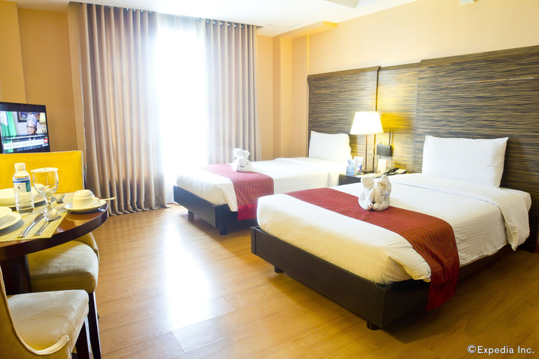 Bedroom 3, Lancaster Hotel Manila, Mandaluyong