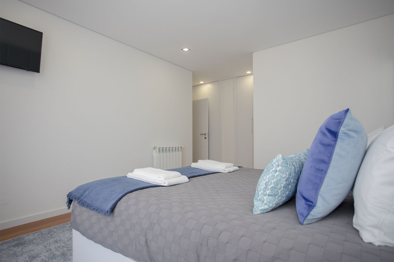 Bedroom 4, Liiiving -Luxury River View Apartment IV, Gondomar