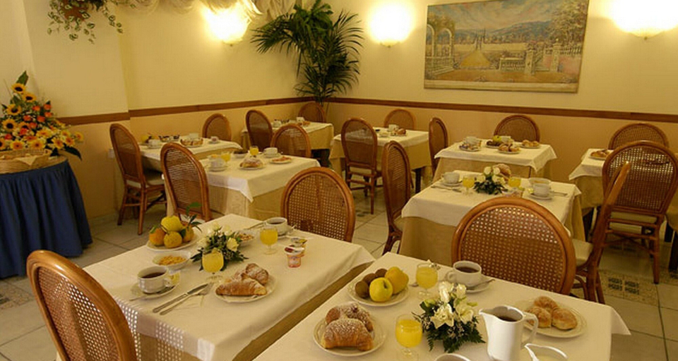 Food & Drinks 5, Hotel Eden, Napoli