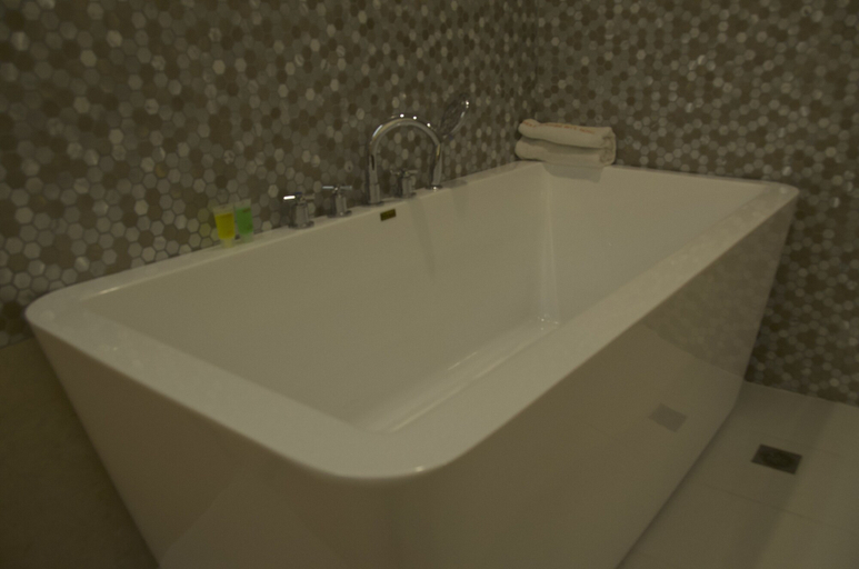 Bathroom 4, Whole Sunshine International Guest House, Kowloon