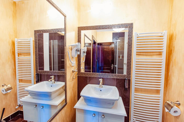 Bathroom 5, 4Cardinals Boutique, Brasov