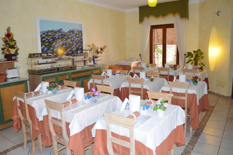 Food & Drinks 4, Residence Alberghiero Eolie, Messina