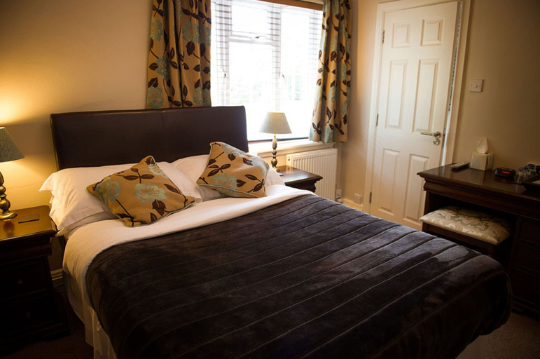 Bedroom 3, Claverton Country House Hotel, East Sussex