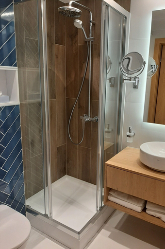 Bathroom 4, Best Western Hotel Jurata, Puck